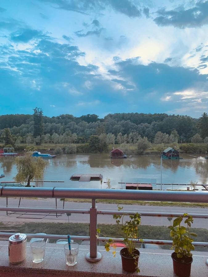 Ferienwohnung Apartman Ann Pančevo Exterior foto